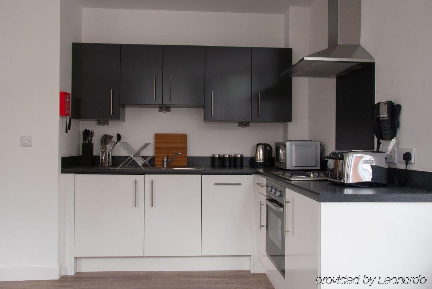 Fountain Court Apartments - Harris Единбург Екстериор снимка