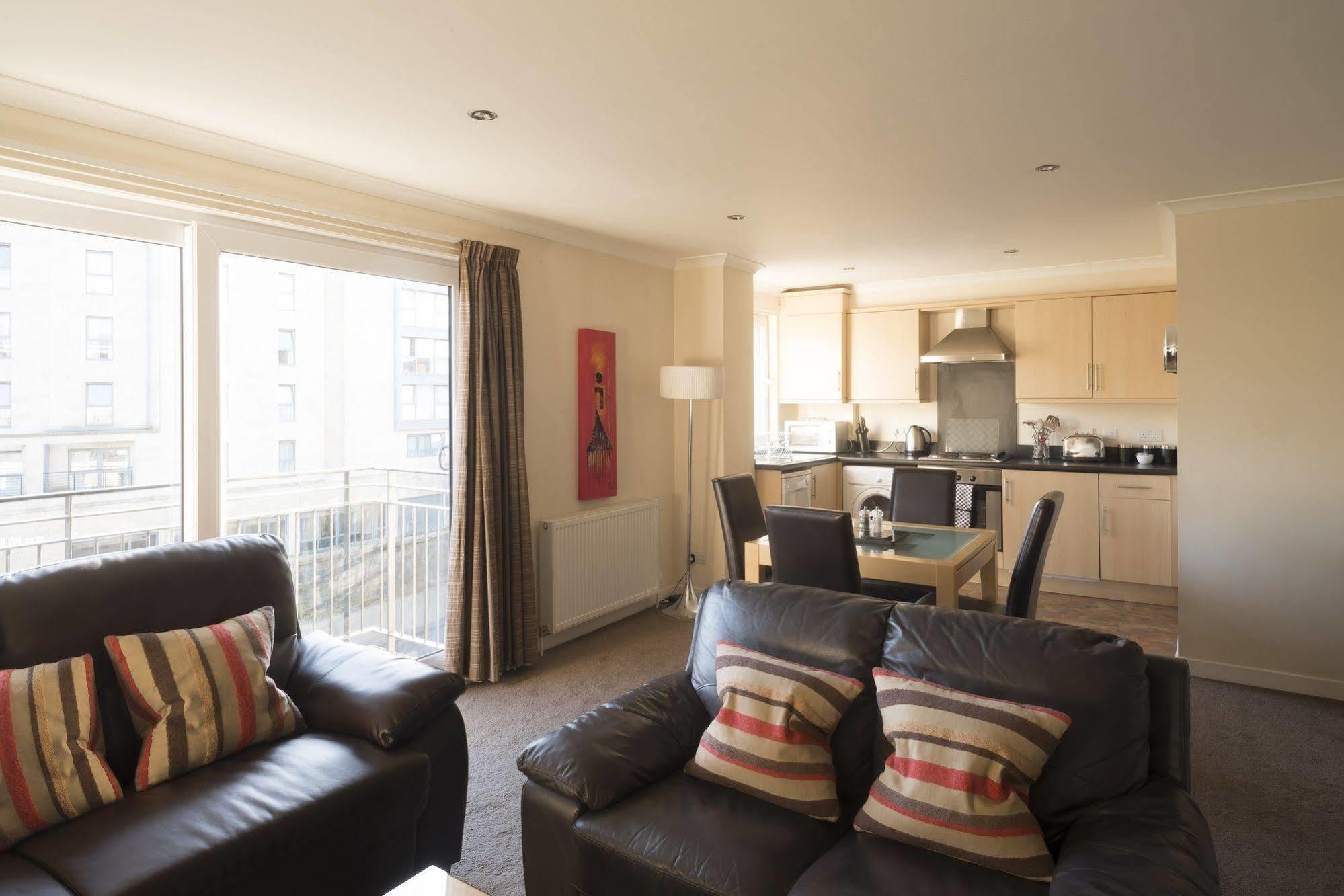 Fountain Court Apartments - Harris Единбург Екстериор снимка