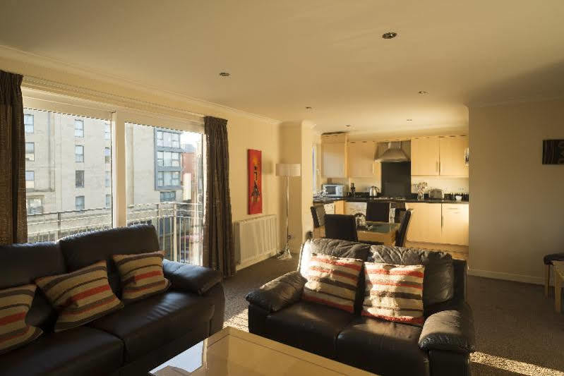 Fountain Court Apartments - Harris Единбург Екстериор снимка